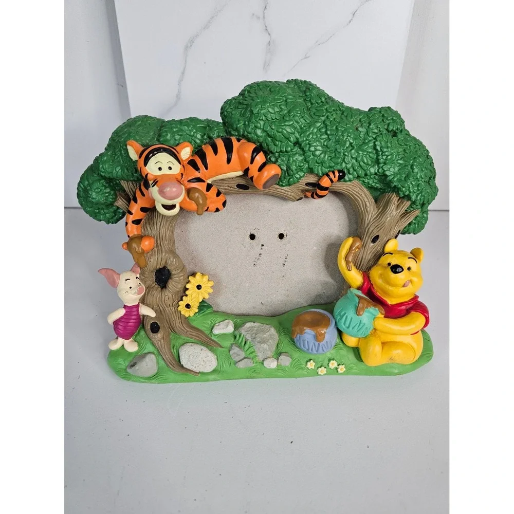 Disney Winnie the Pooh Tigger Piglet 3D Sculpted Resin Picture Frame Tabletop